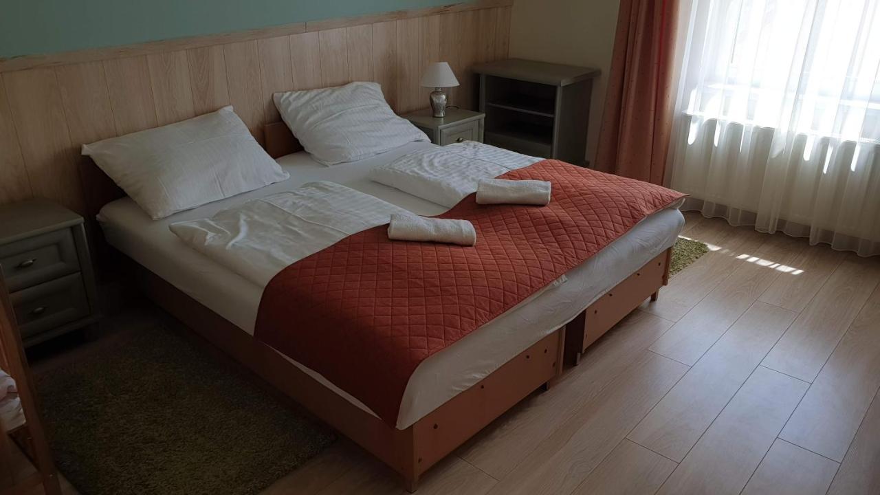 Keller Apartmanok Hajduszoboszlo Exterior foto